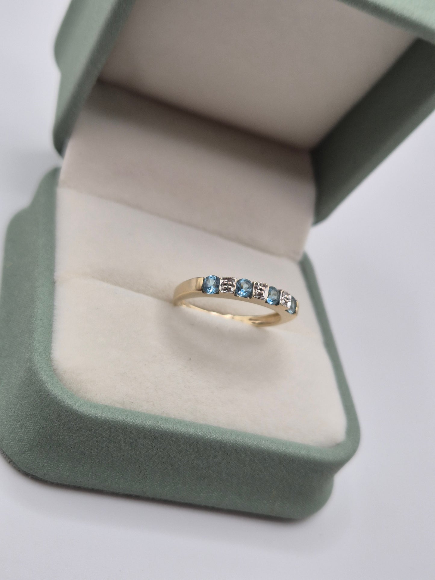 9ct gold topaz and diamond ring