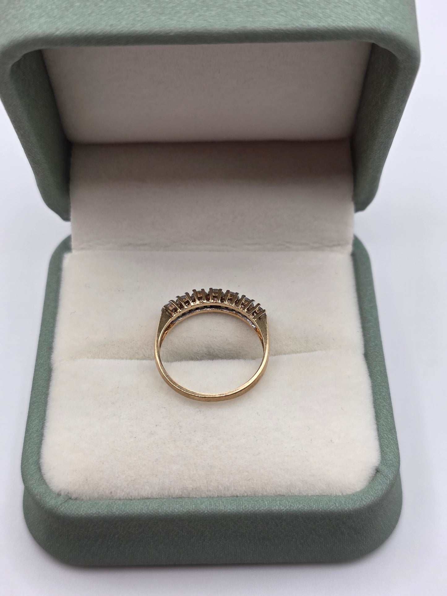 9ct gold cz ring