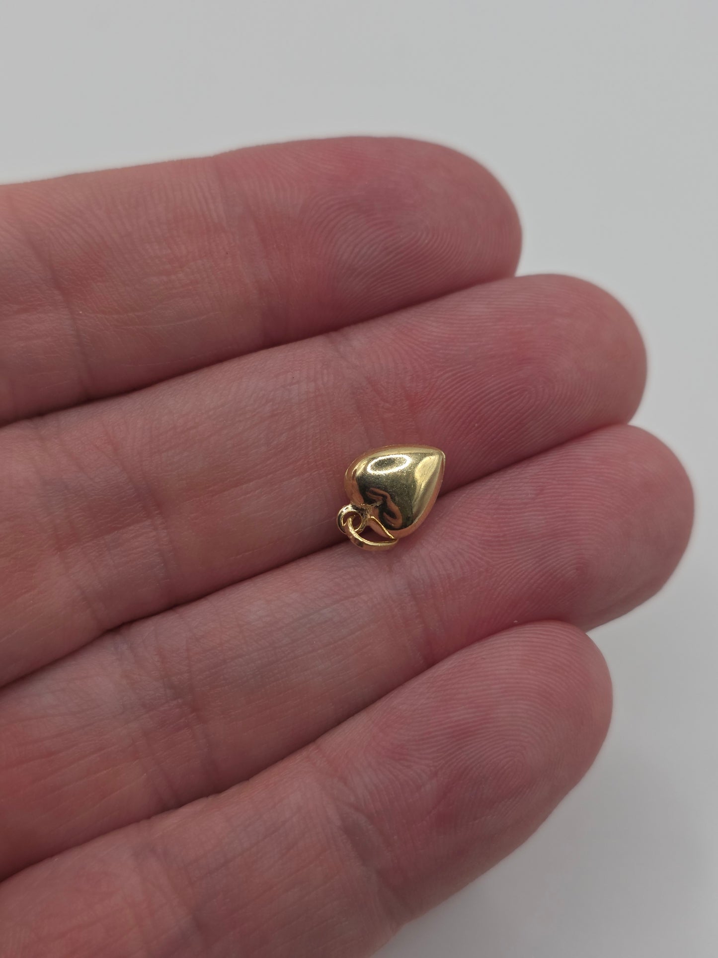 9ct gold heart charm