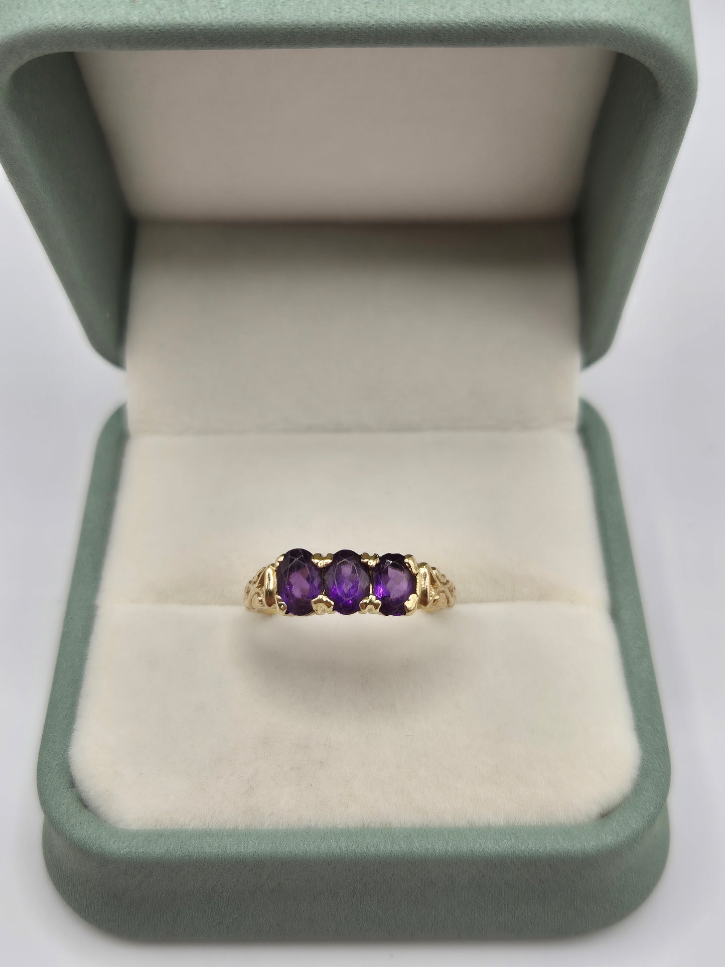 9ct gold amethyst ring