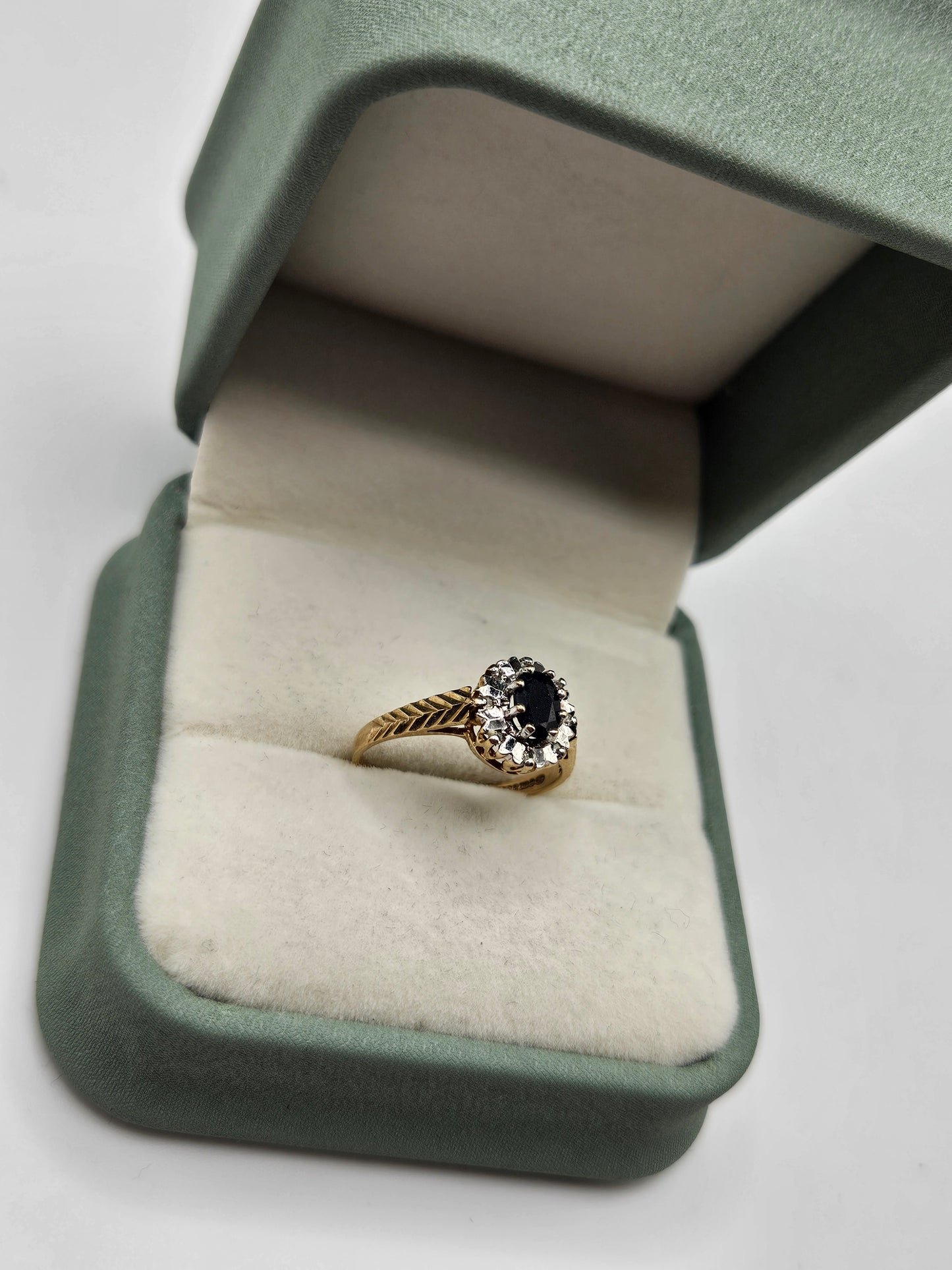 9ct gold sapphire and diamond ring