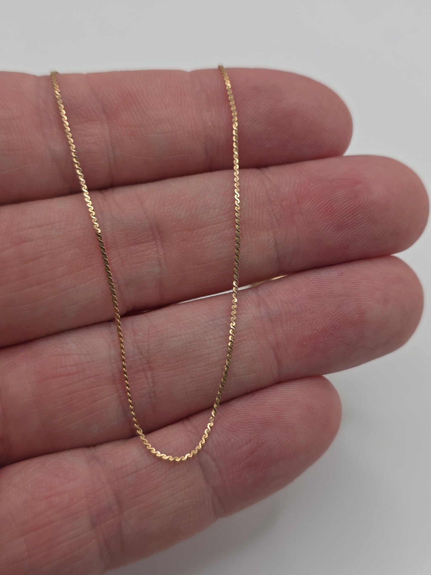 9ct gold snake link chain (64)