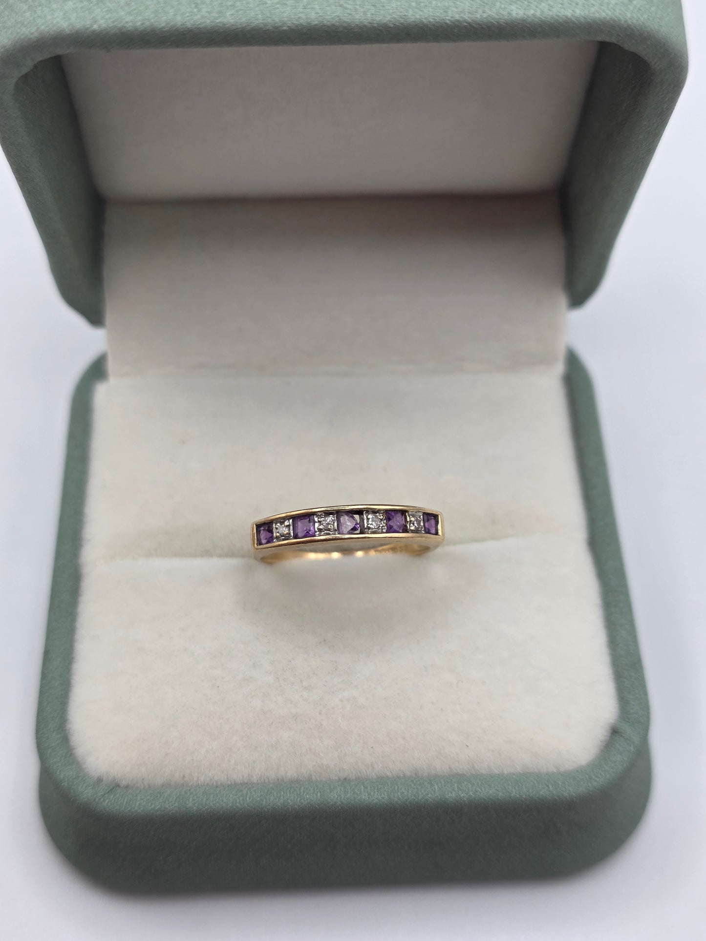 9ct gold amethyst and diamond ring