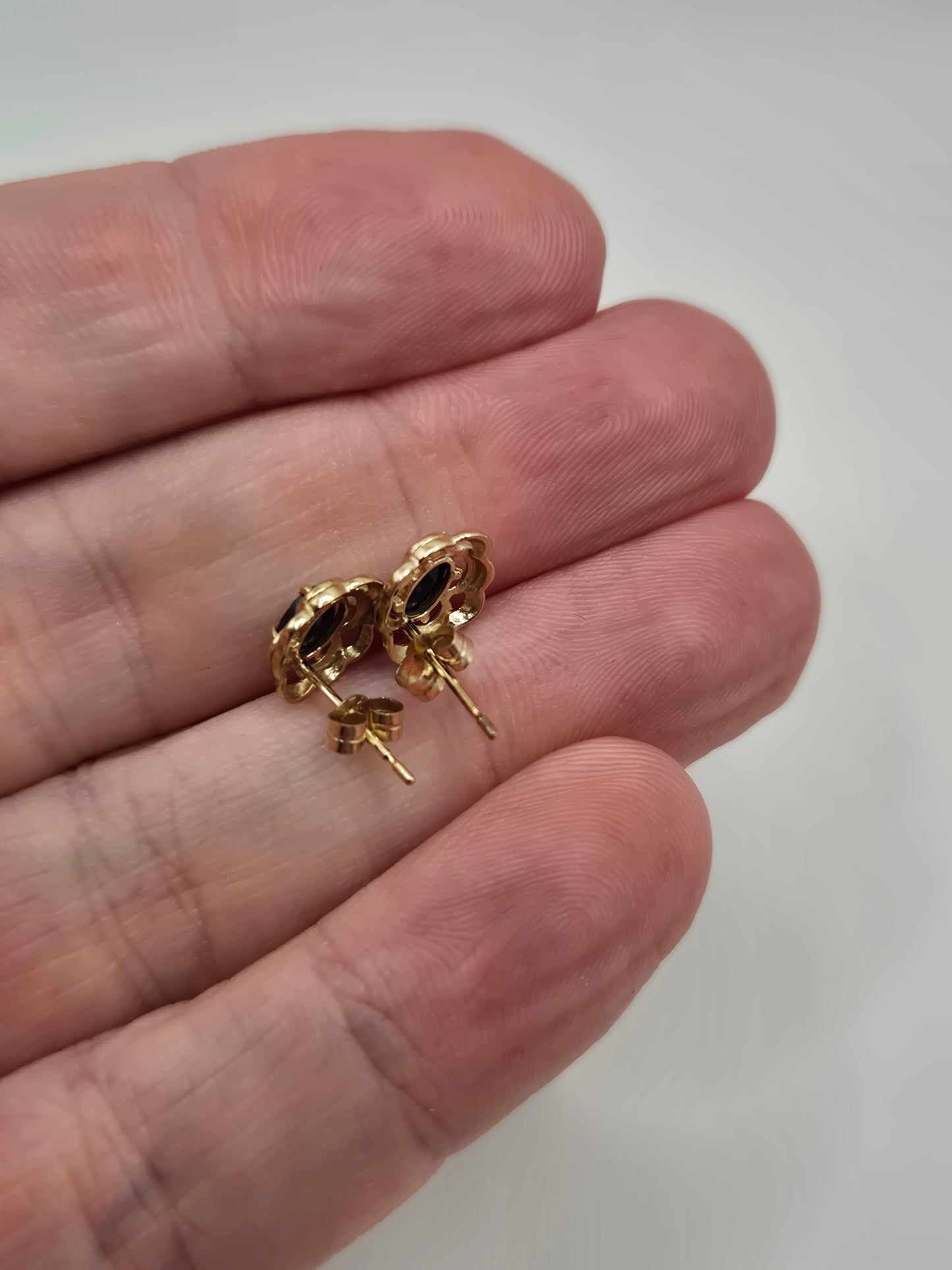 9ct gold sapphire earrings