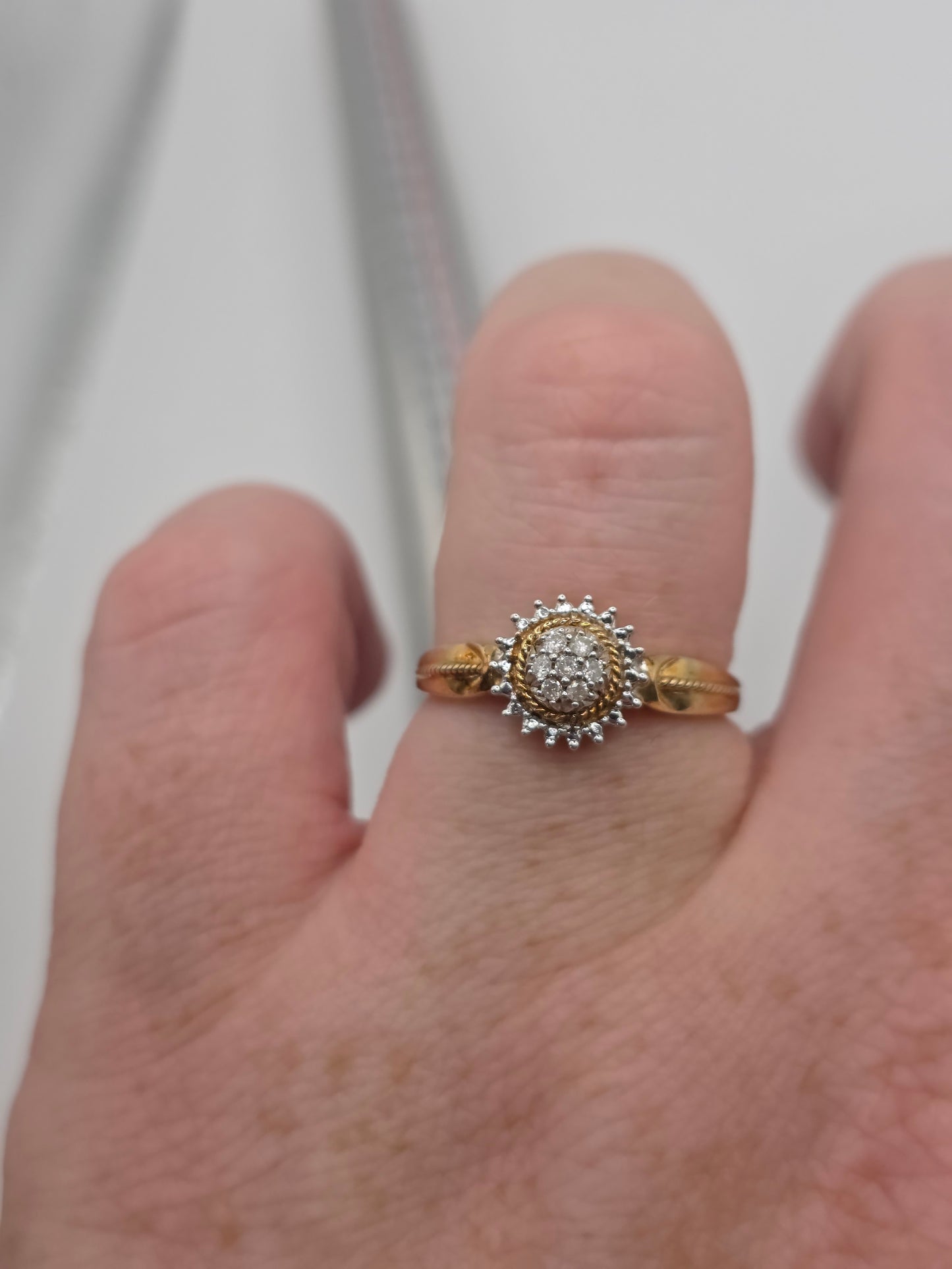 9ct gold diamond ring