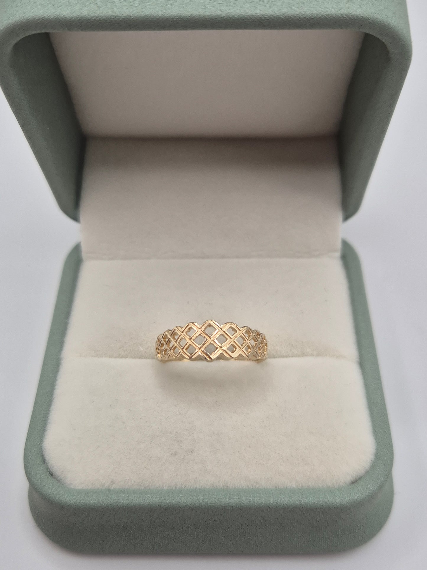 9ct gold ring