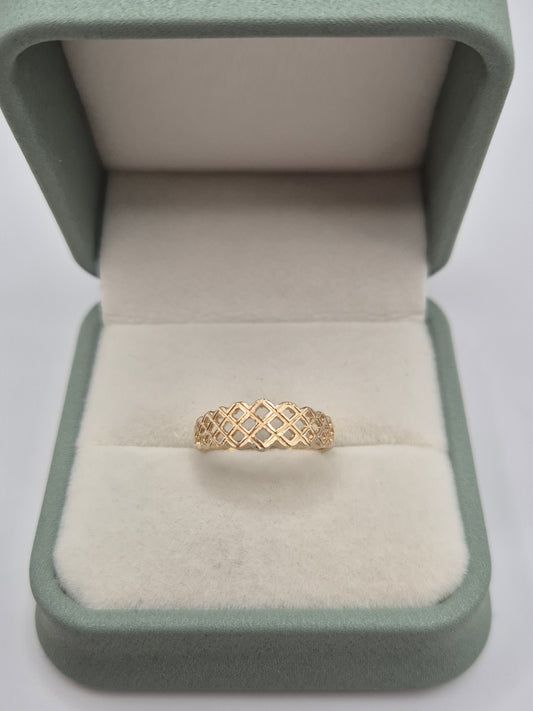 9ct gold ring