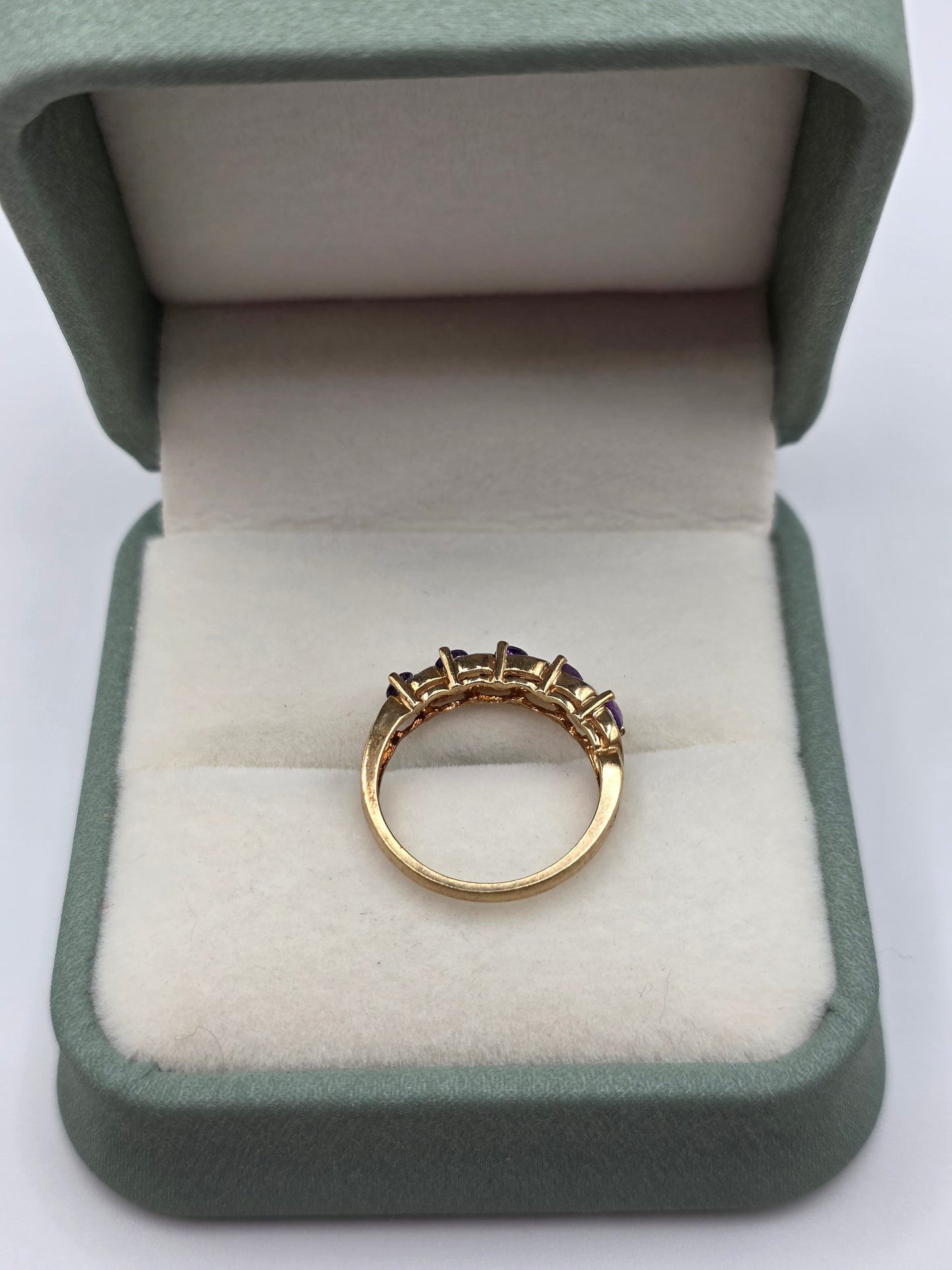 9ct gold amethysy and diamond ring