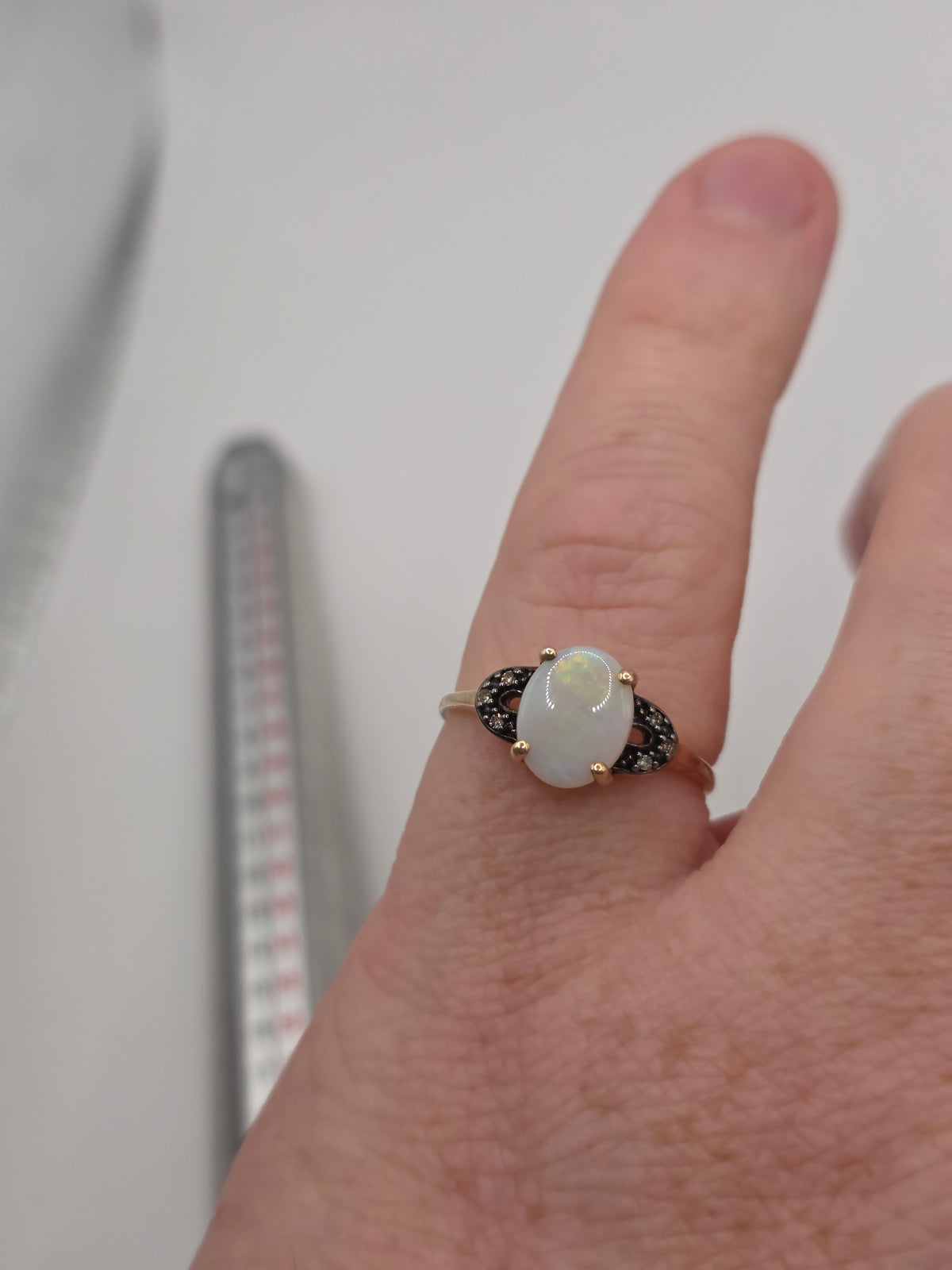 9ct gold opal and diamond ring