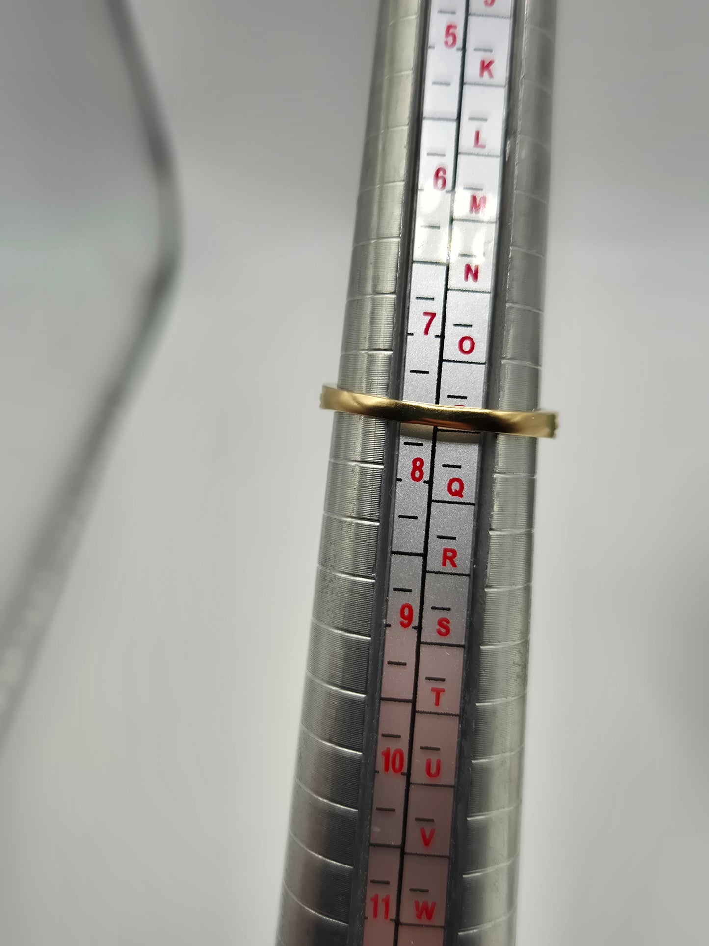 9ct gold diamond ring