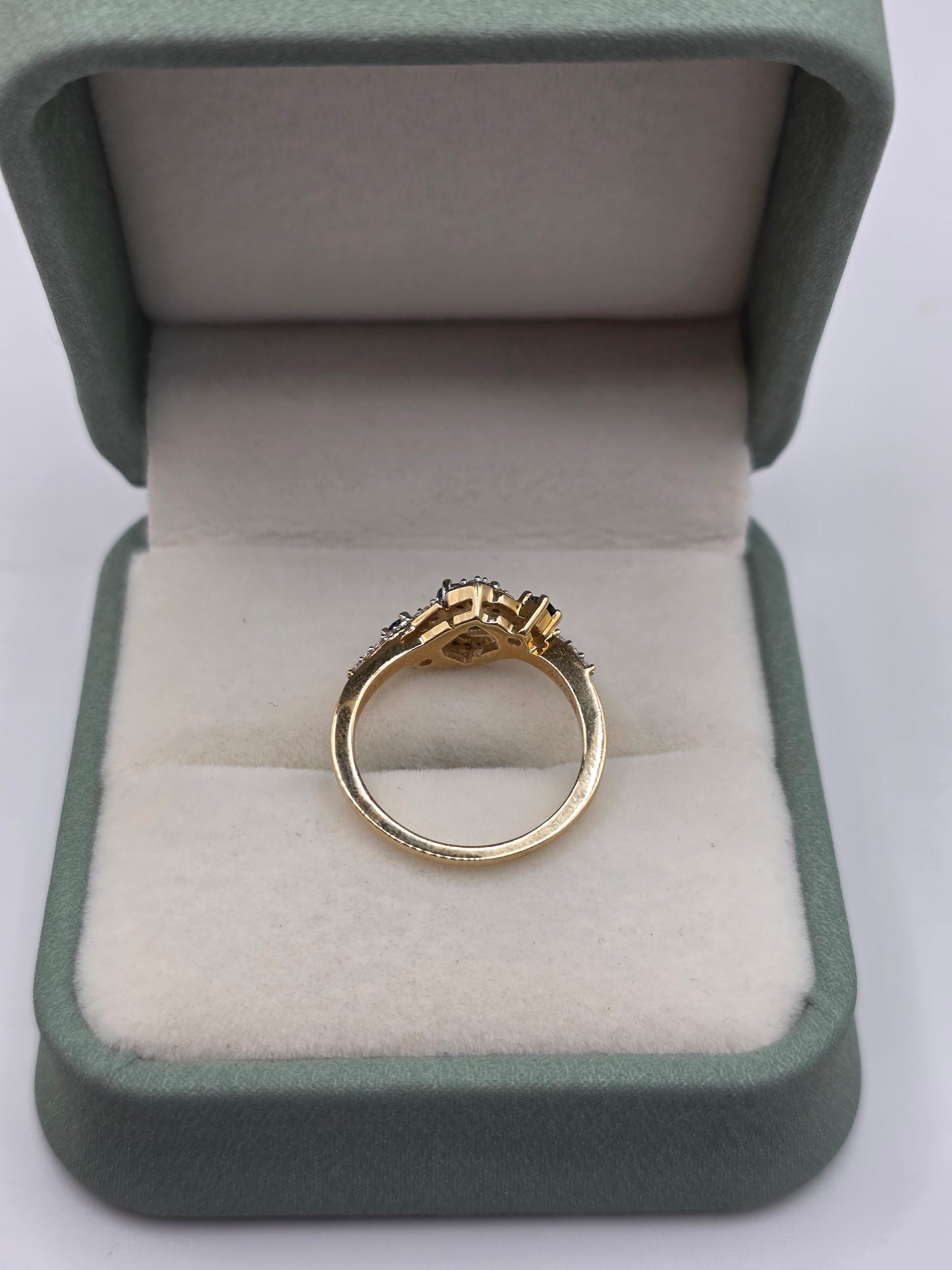 9ct gold sapphire and spinel ring