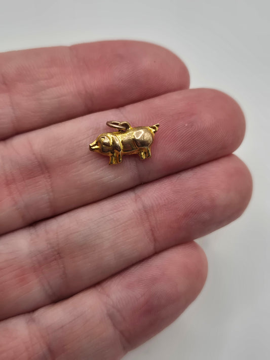 9ct gold pig charm