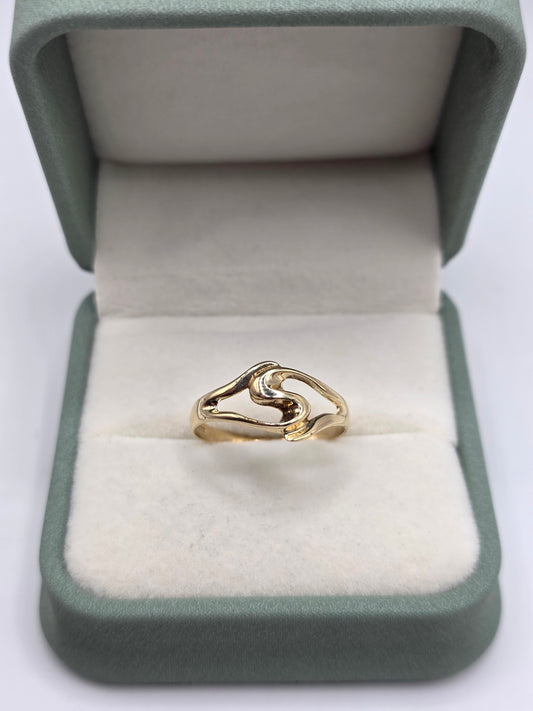 9ct gold ring