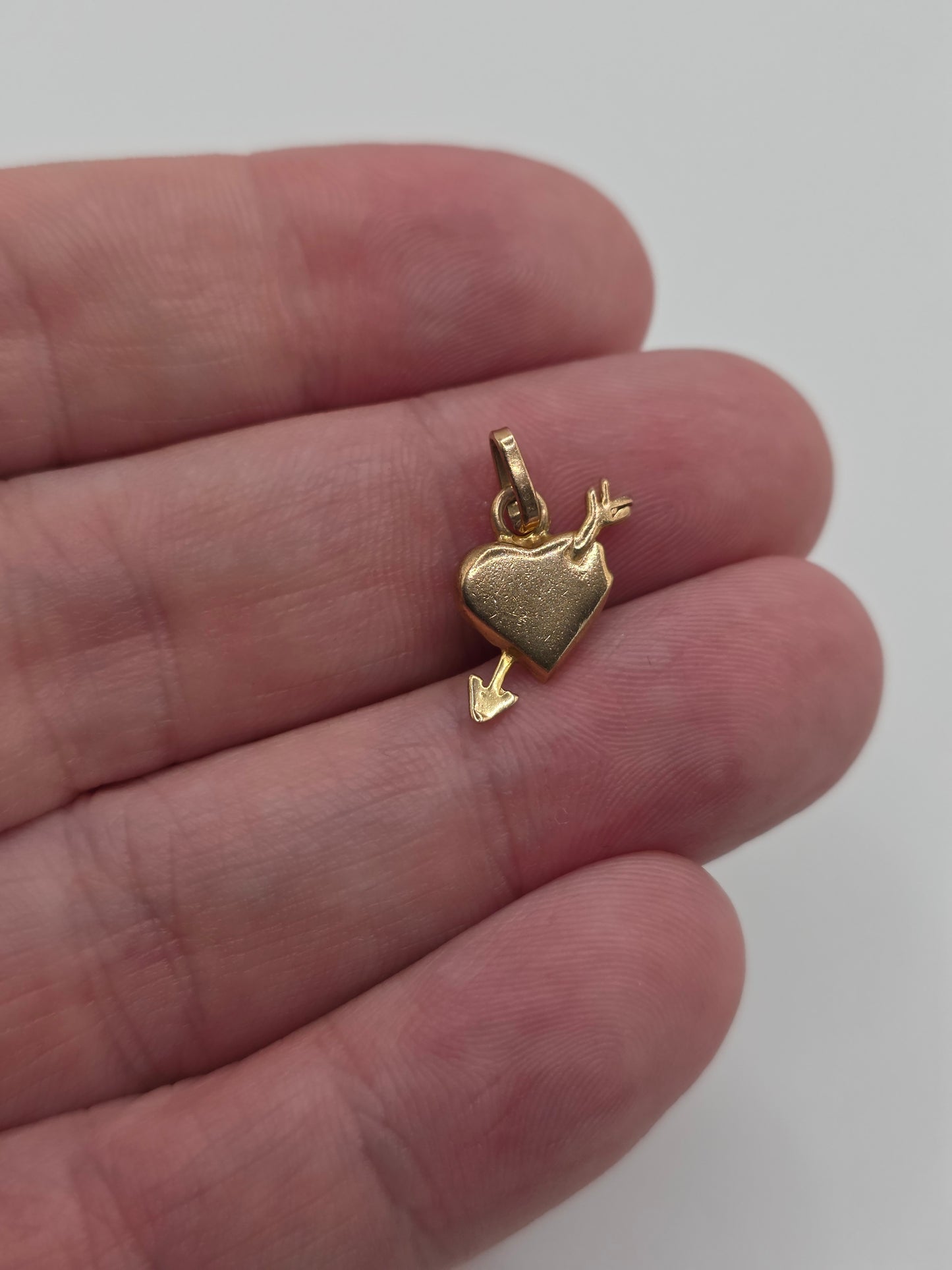 9ct gold cupid heart charm