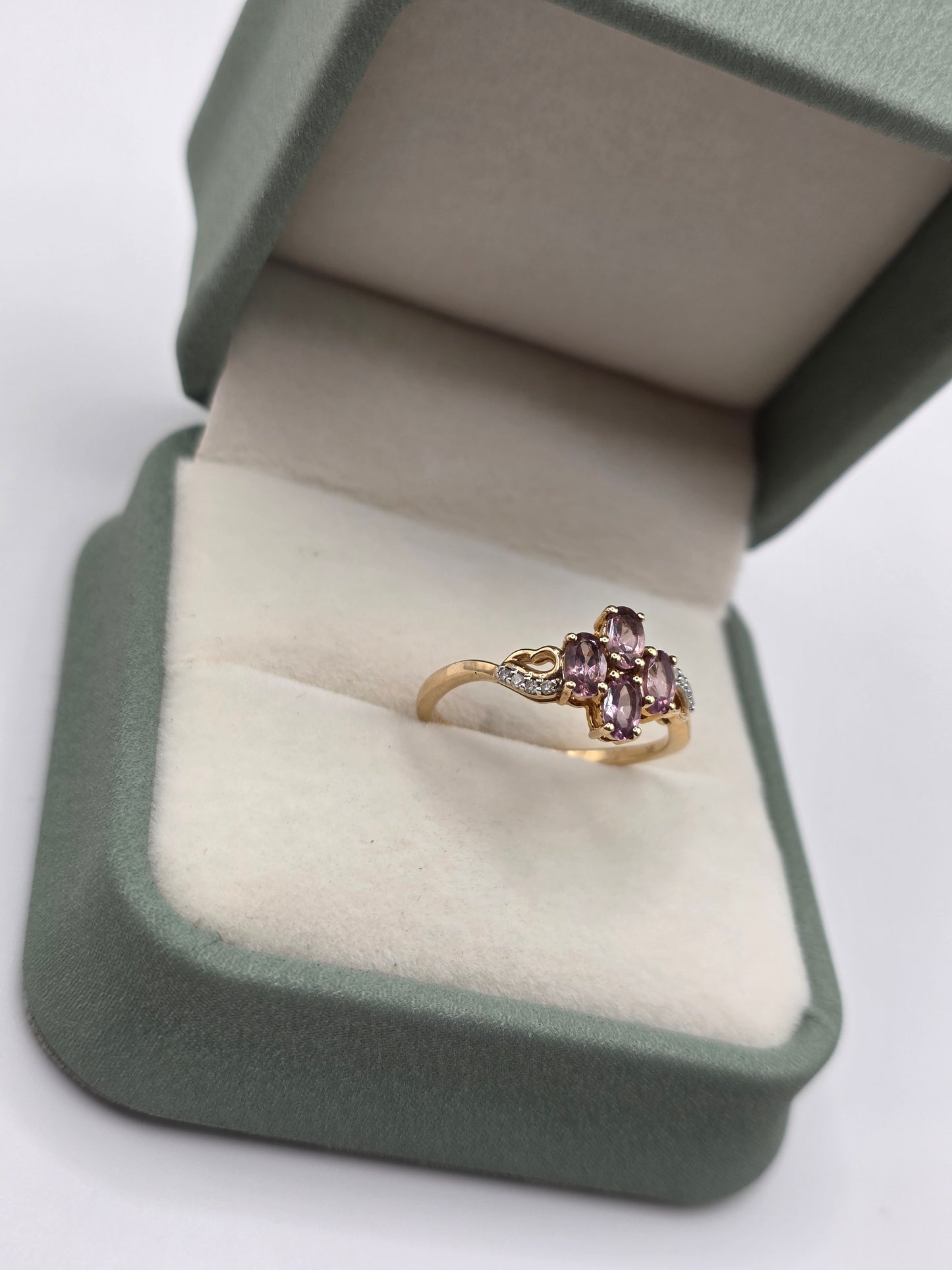 9ct gold spinel and diamond ring