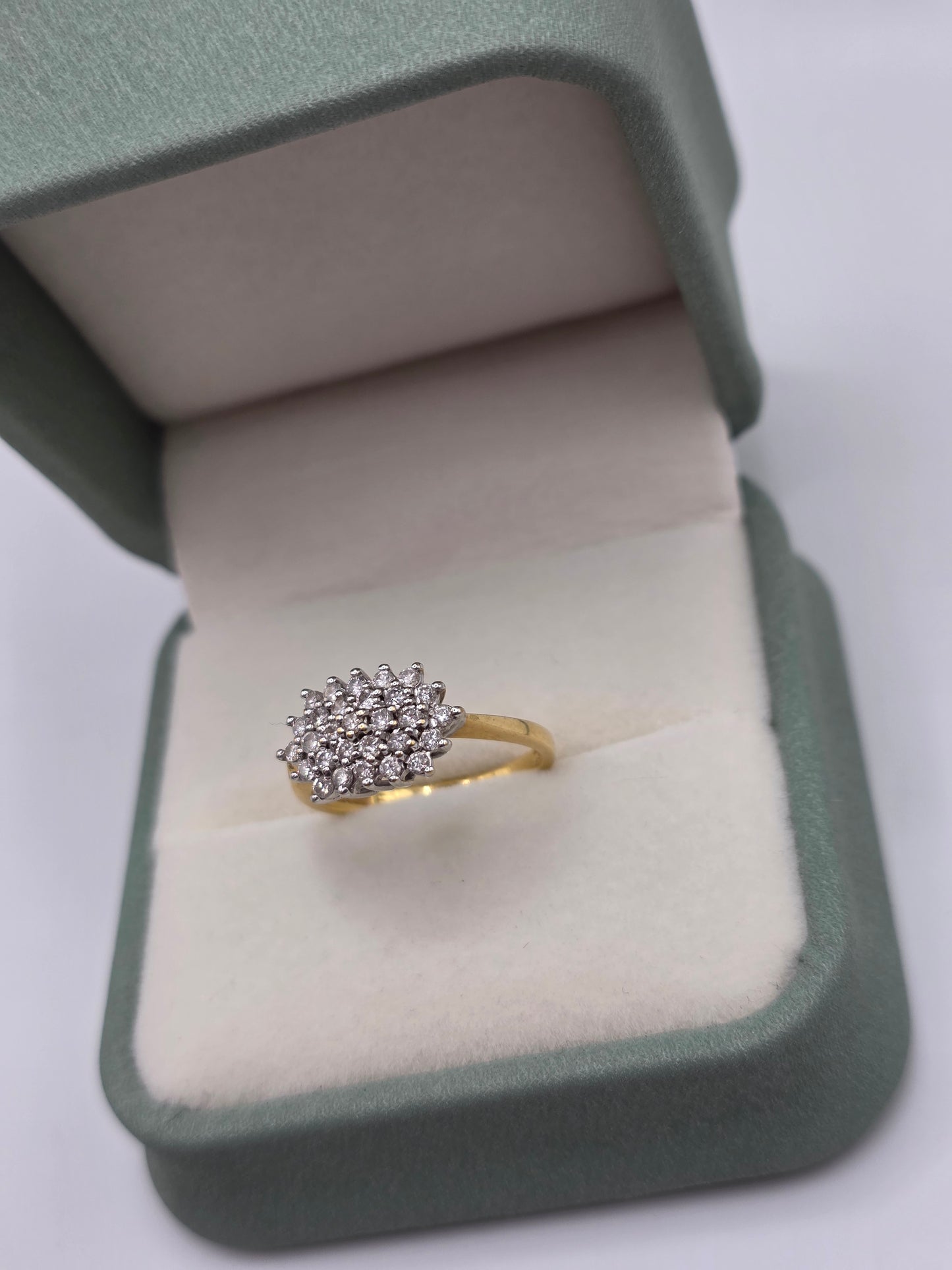 18ct gold 50 point diamond cluster ring