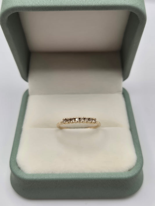 9ct gold quartz ring