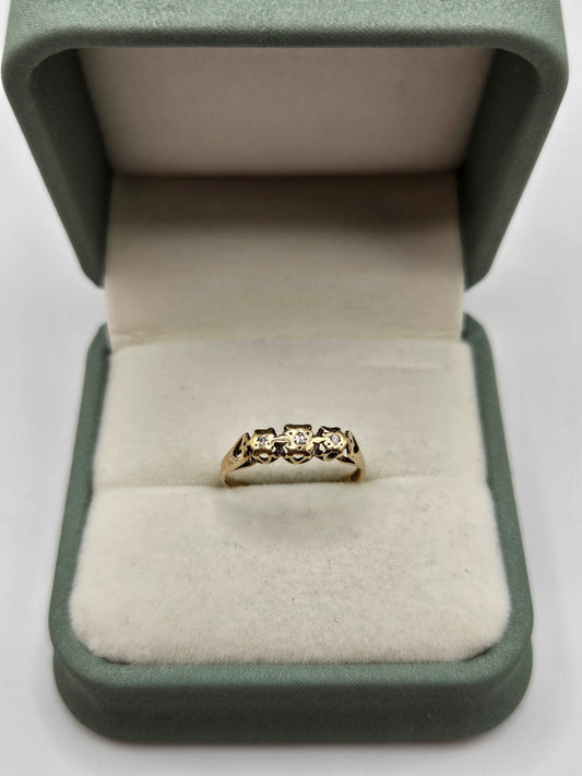 9ct gold diamond ring