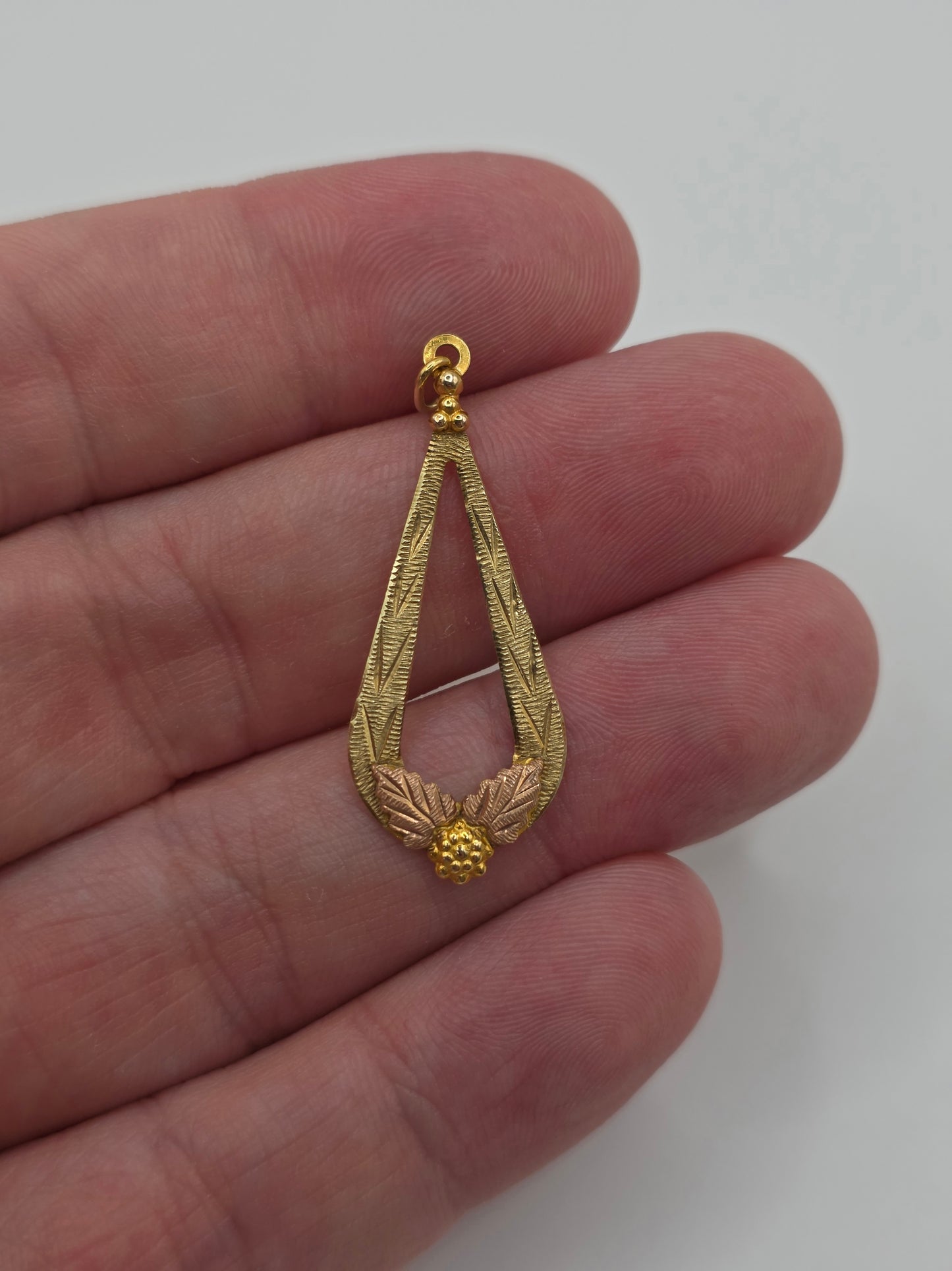 9ct two tone gold pendant