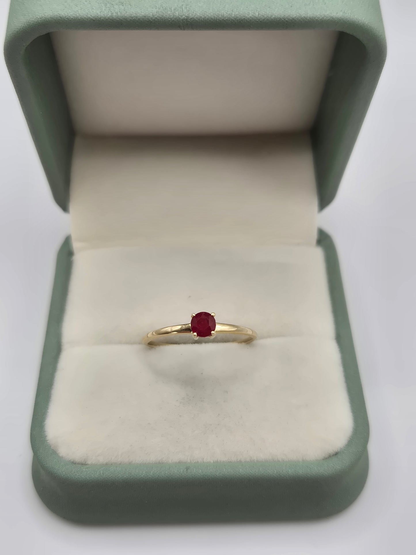 9ct gold ruby ring
