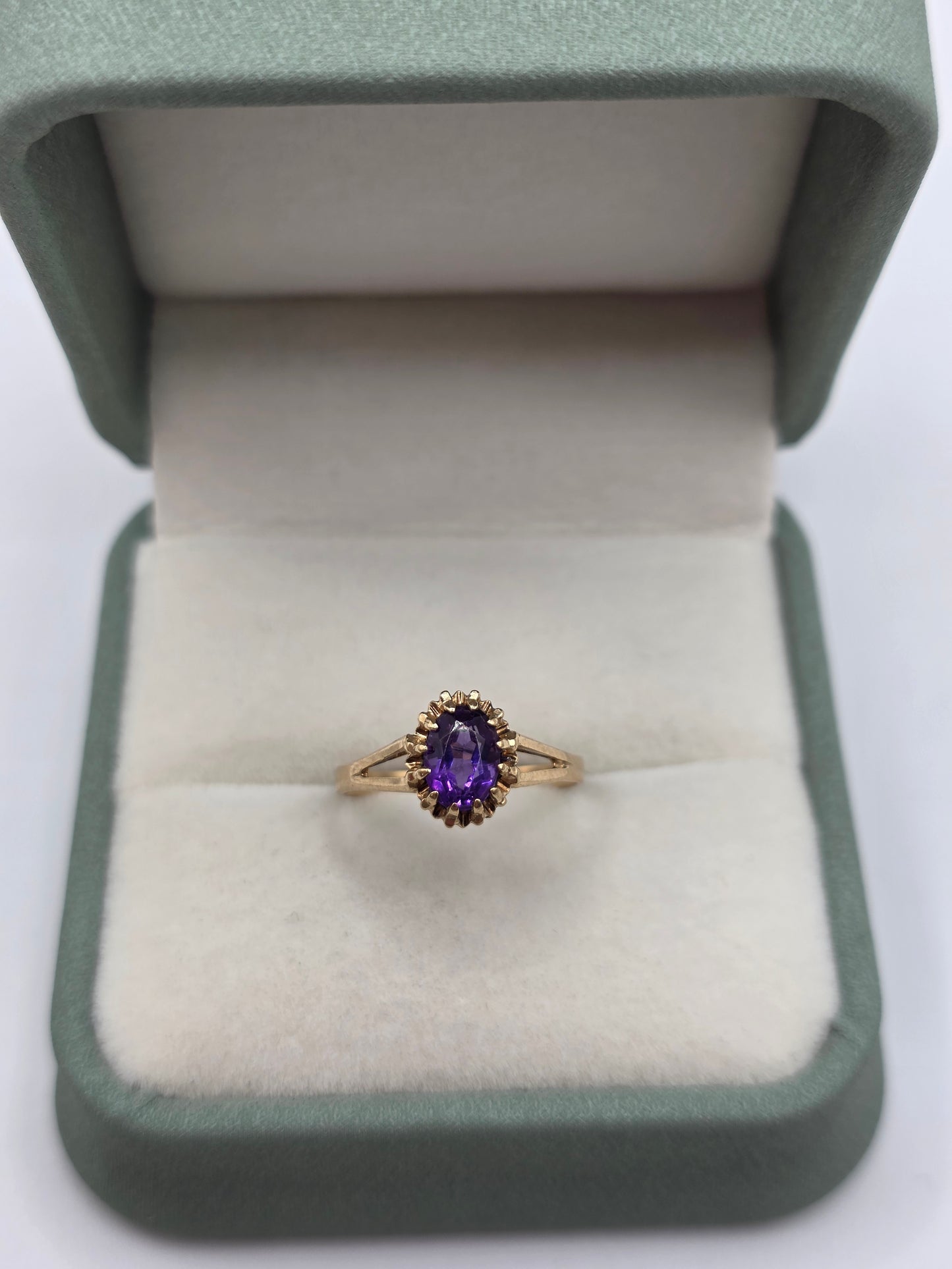 9ct gold amethyst ring