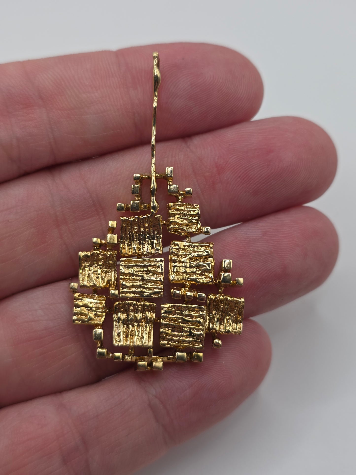9ct gold pendant