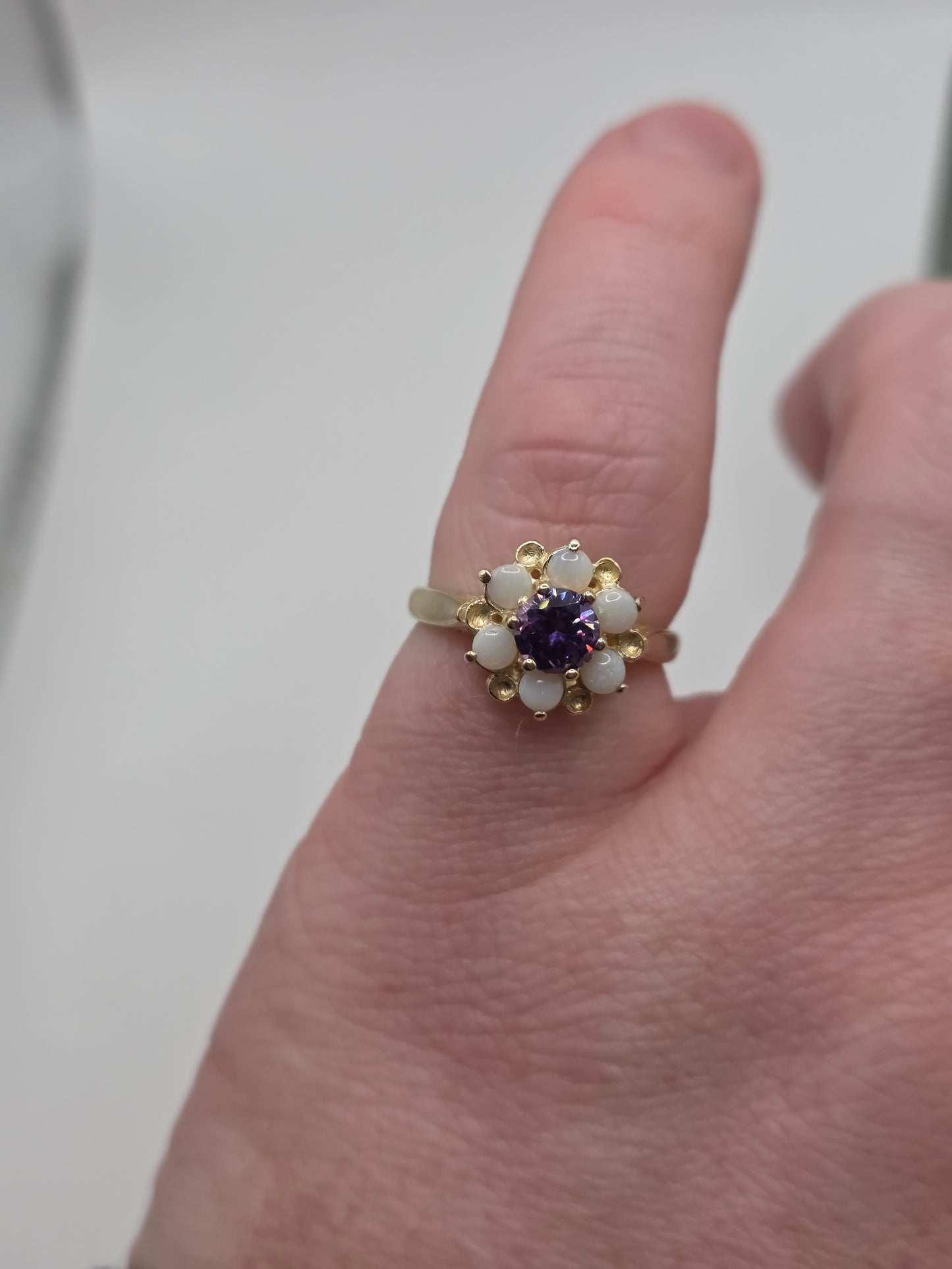 9ct gold amethyst and opal ring