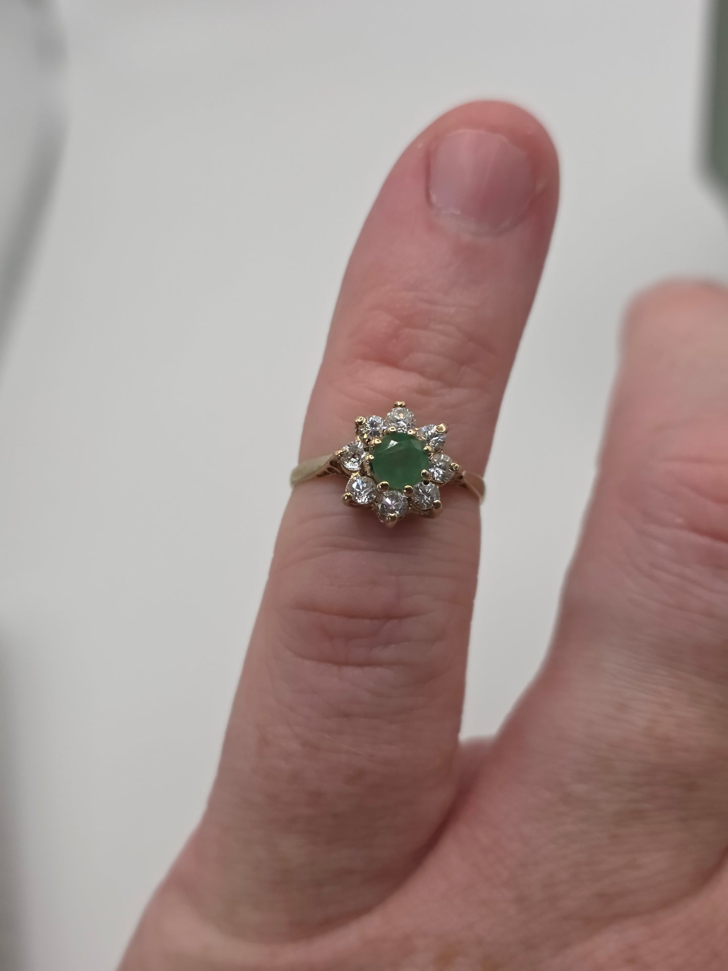 9ct gold emerald and cz ring