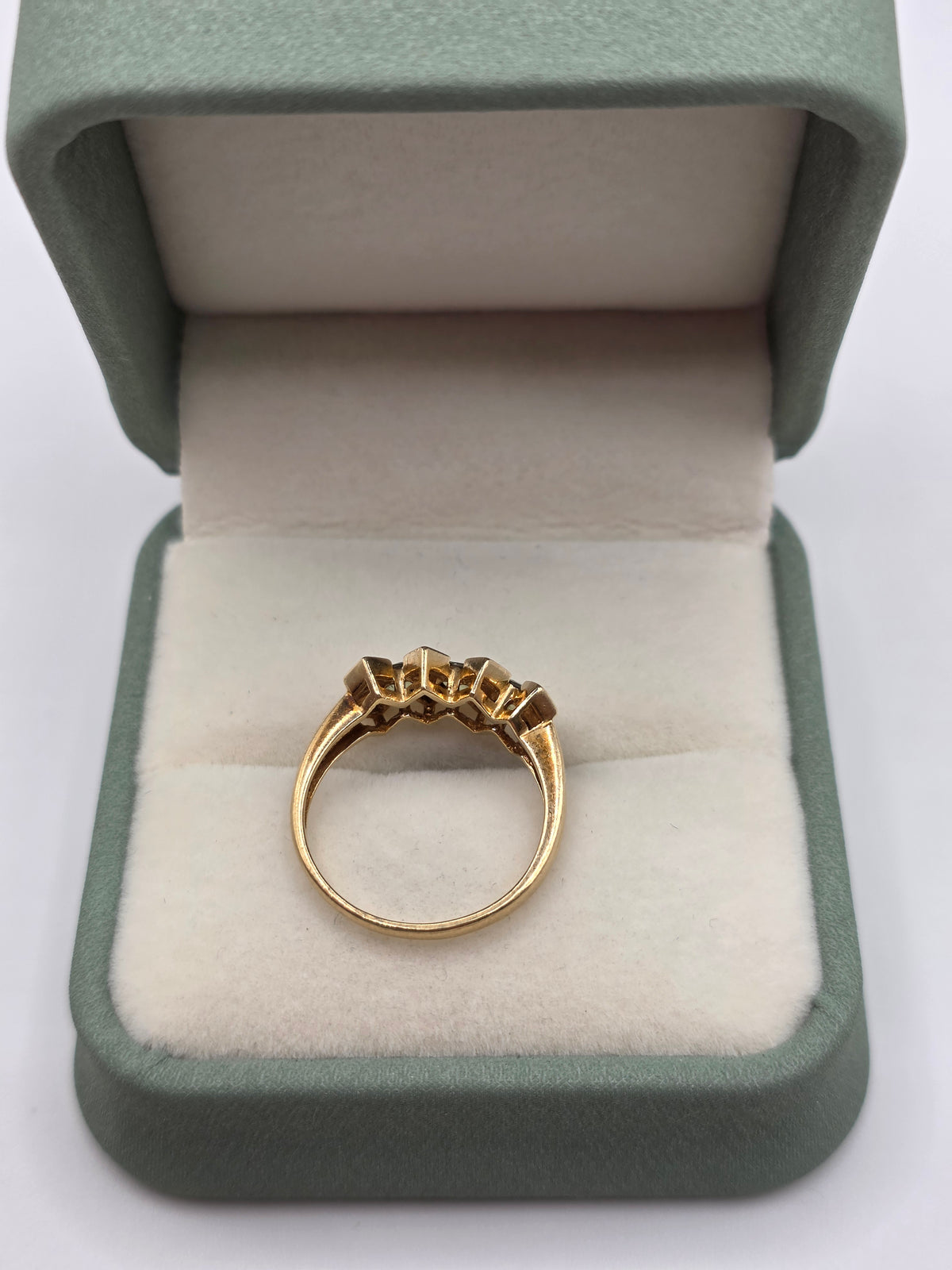 9ct gold fancy sapphire ring