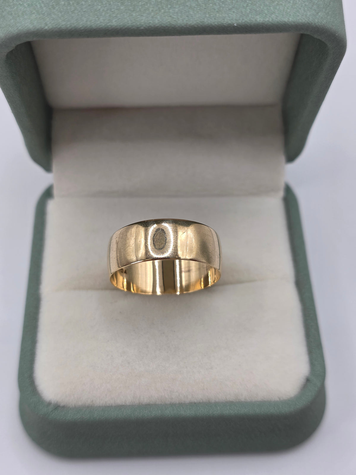 9ct gold band ring