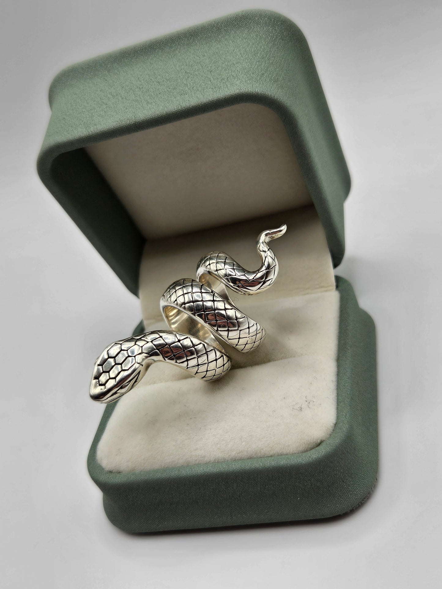 Silver snake ring