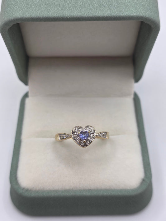 9ct gold tanzanite and diamond ring
