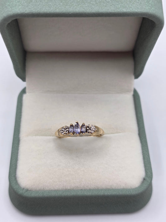 9ct gold tanzanite and diamond ring