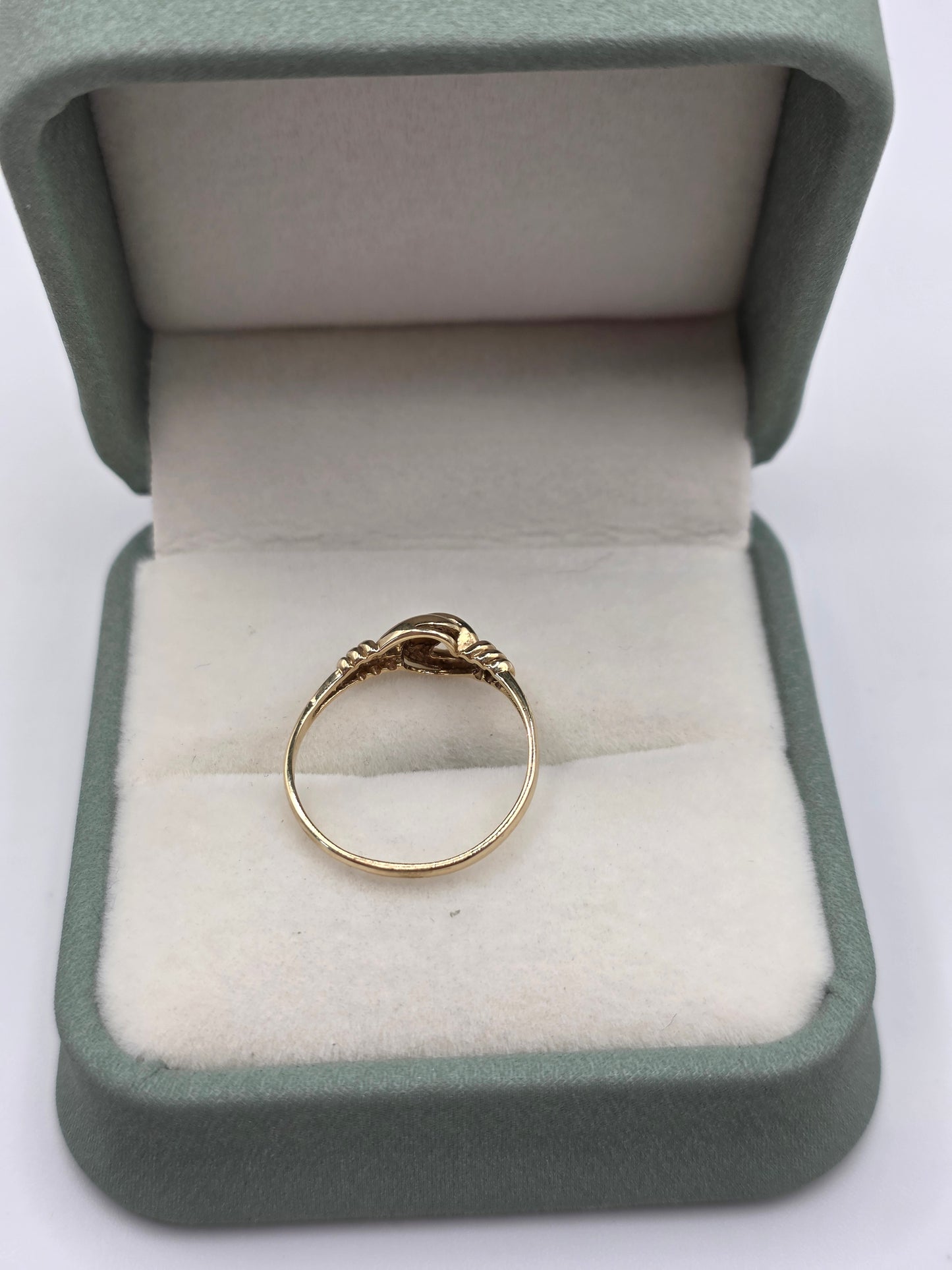 9ct gold ring