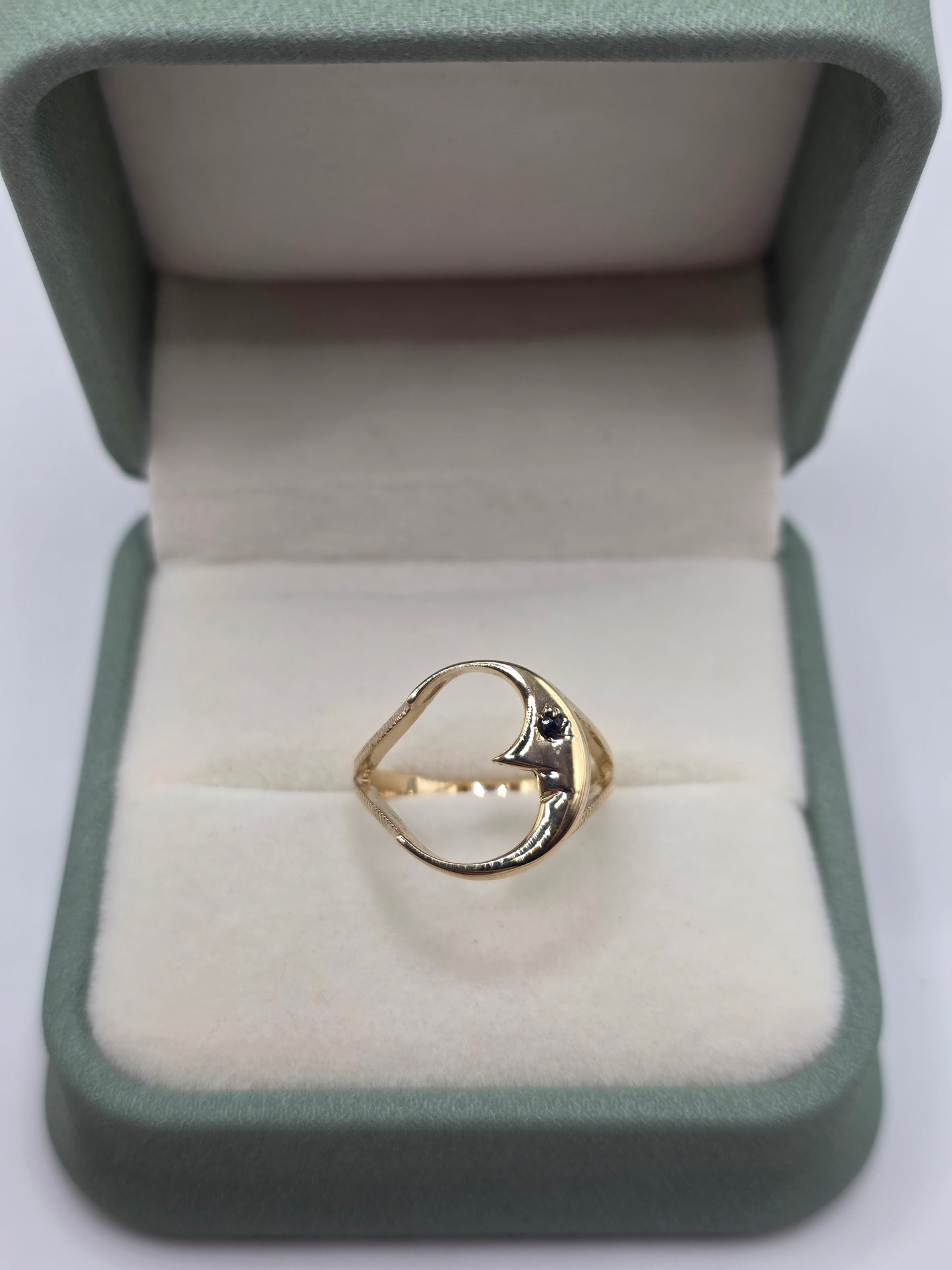 9ct gold sapphire moon ring