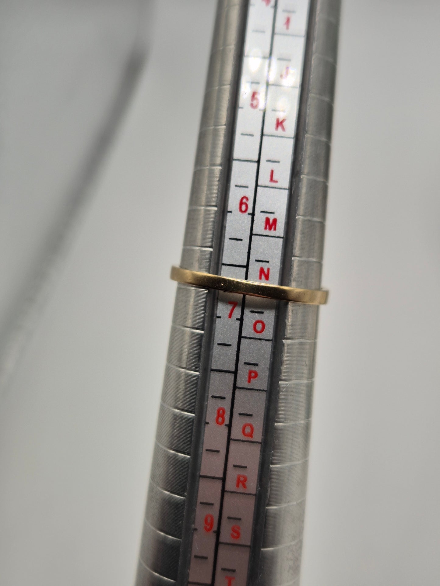 9ct gold sapphire and diamond ring