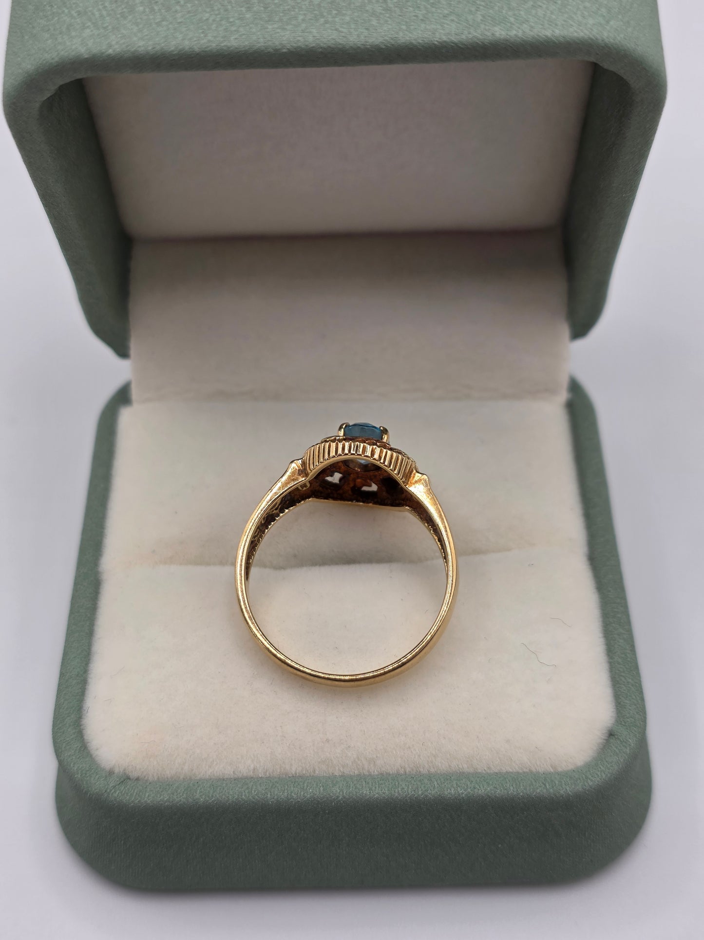 Heavy 9ct two tone gold topaz ring
