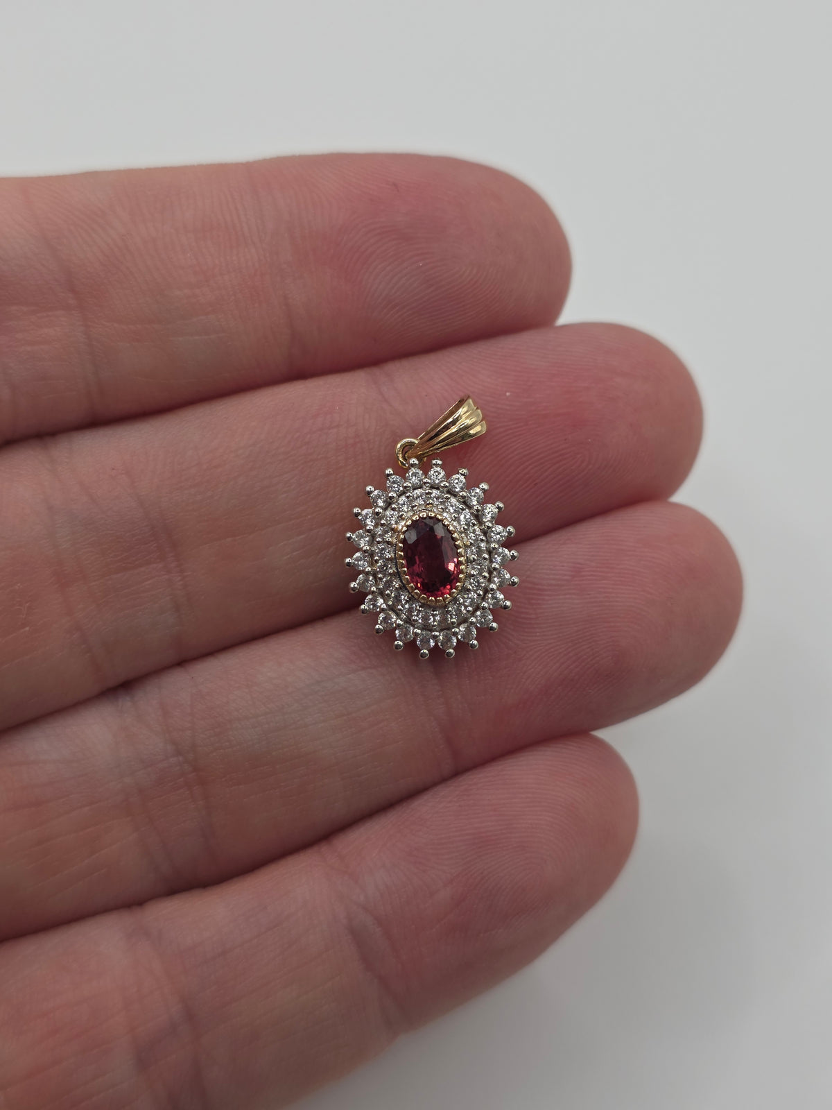 9ct gold spinel pendant