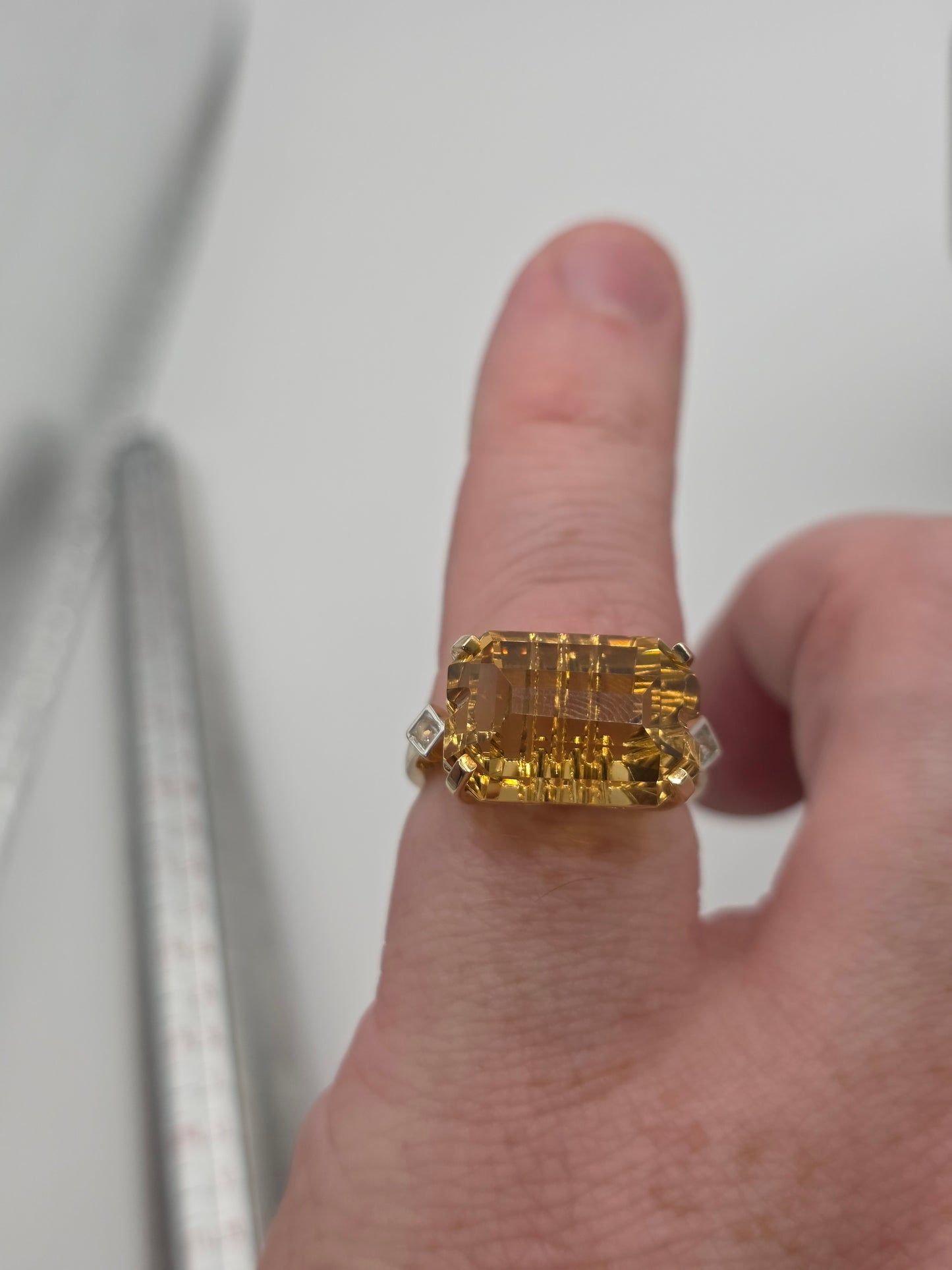 Glen lehrer 9ct gold citrine and white topaz ring