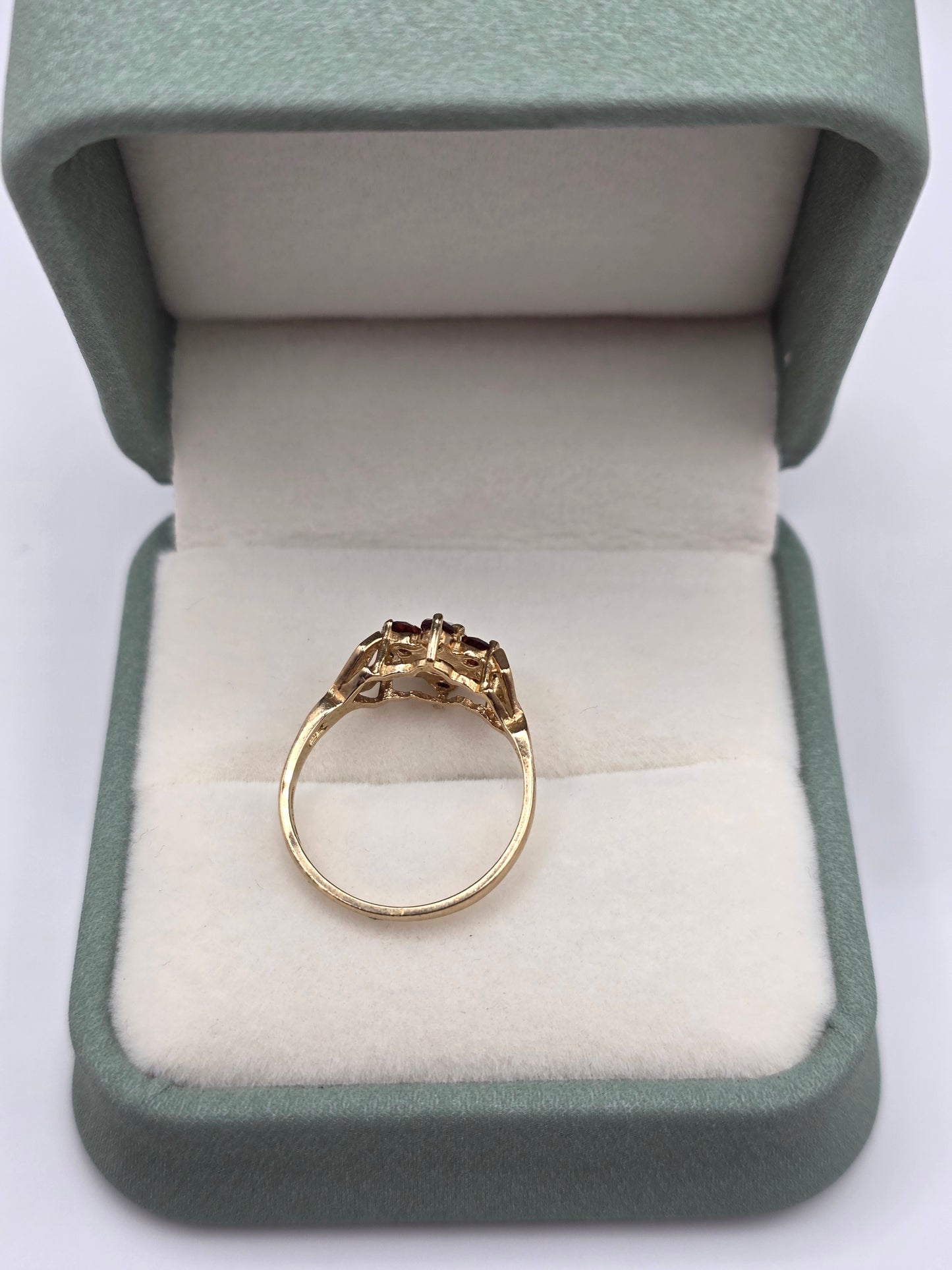 9ct gold opal and garnet ring