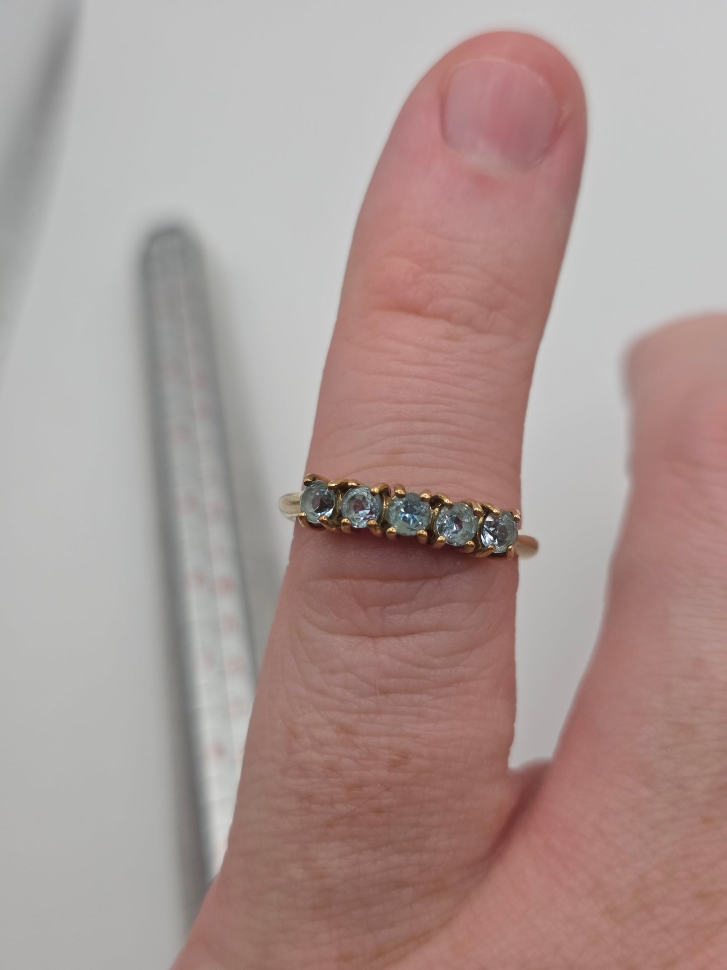 9ct gold topaz ring