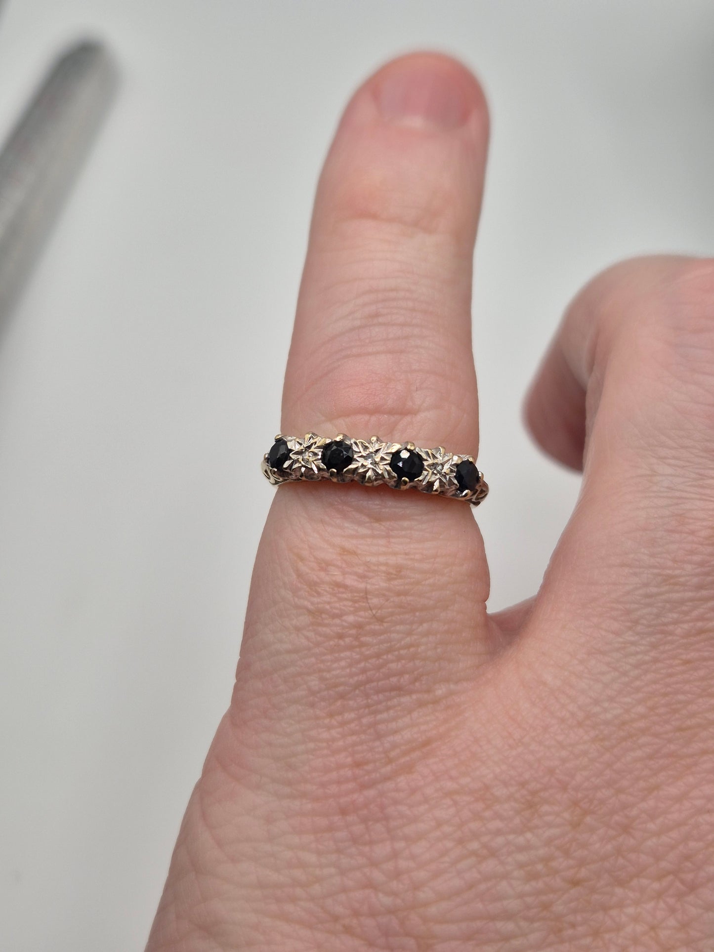 9ct gold sapphire and diamond ring