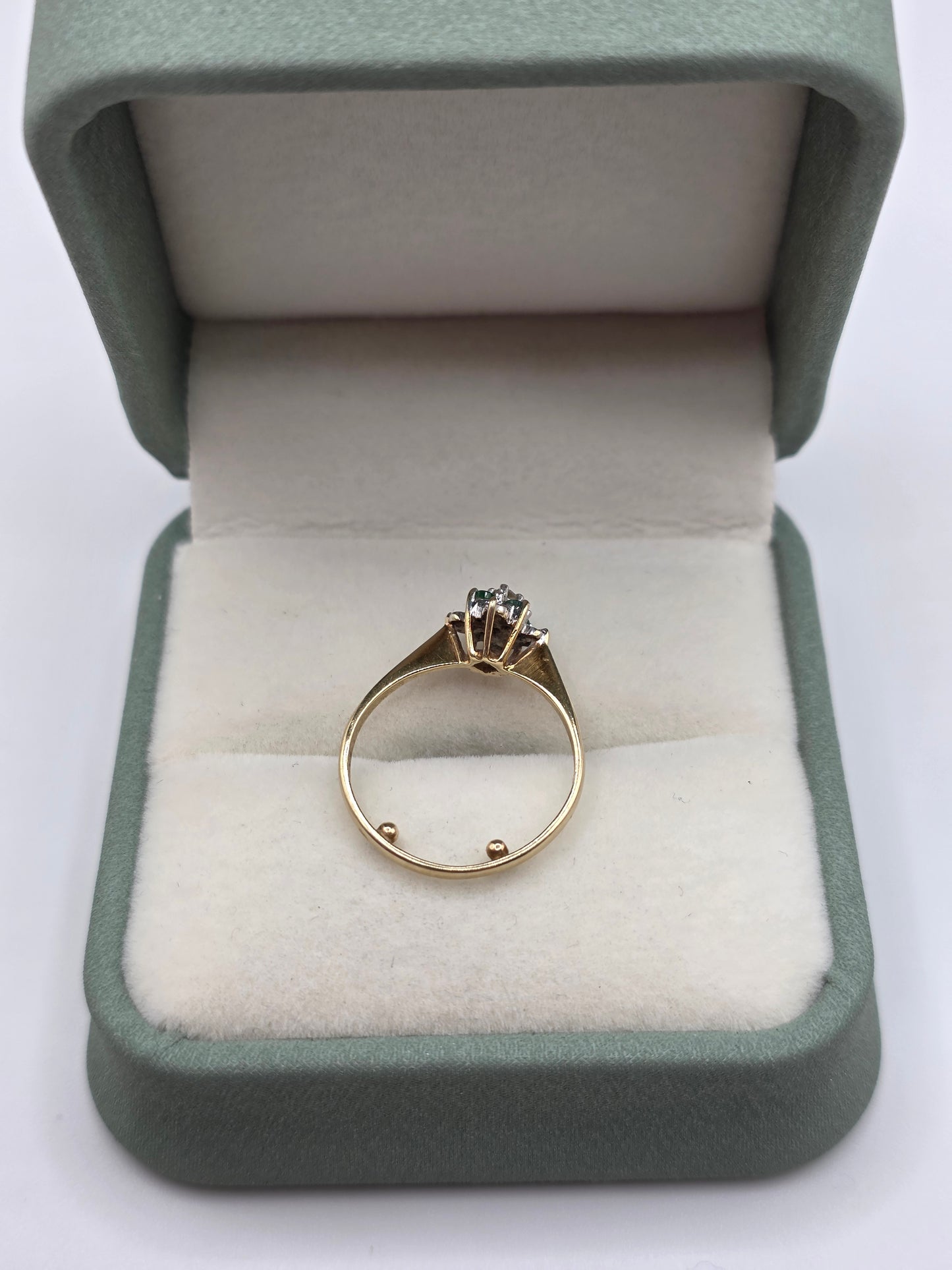 9ct gold emerald and diamond ring