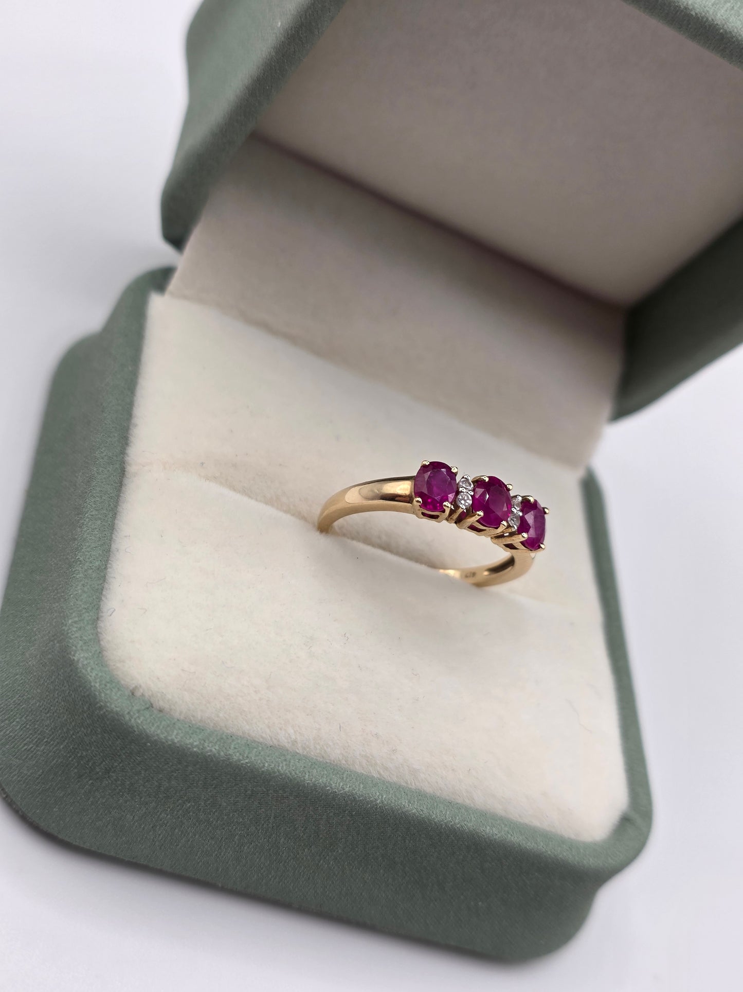 9ct gold ruby and white zircon ring