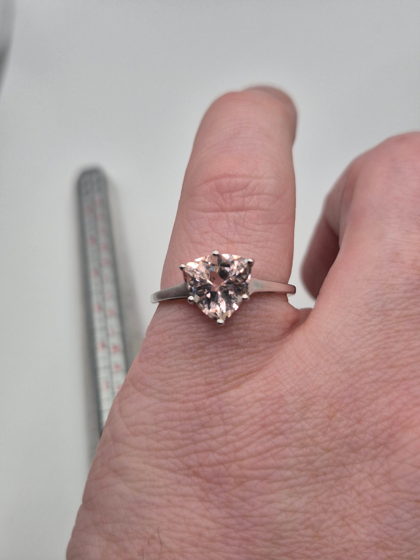 9ct white gold morganite ring