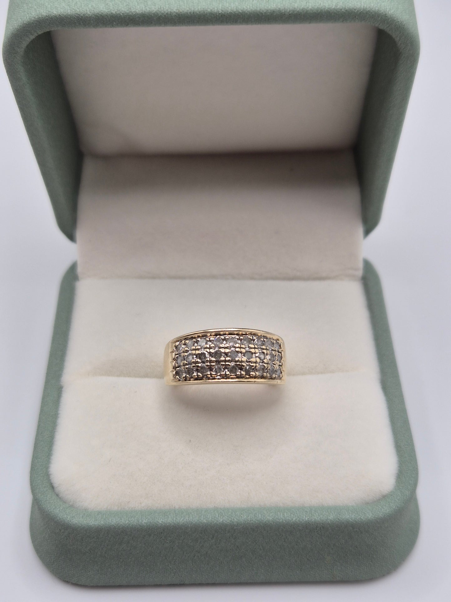 9ct gold diamond ring
