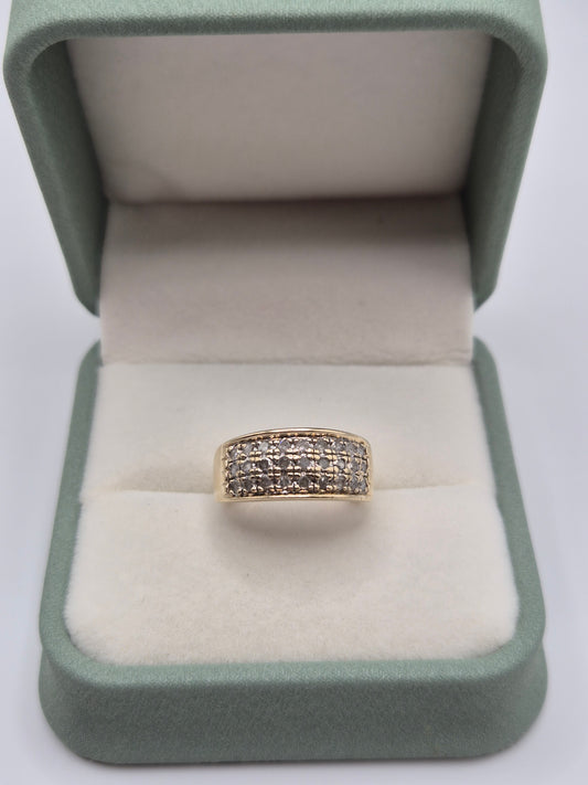 9ct gold diamond ring