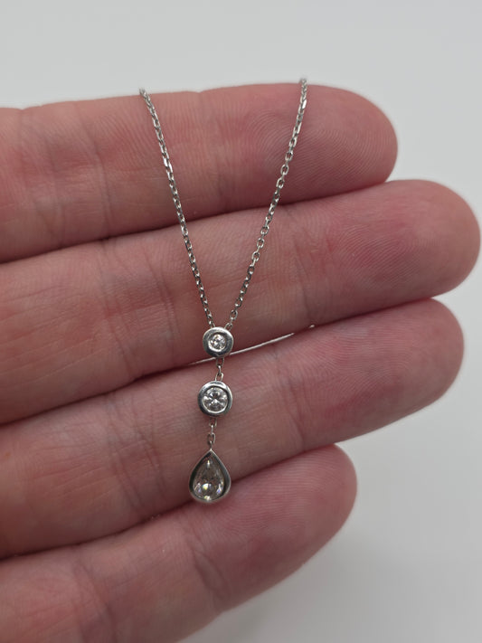 9ct white gold cz necklace