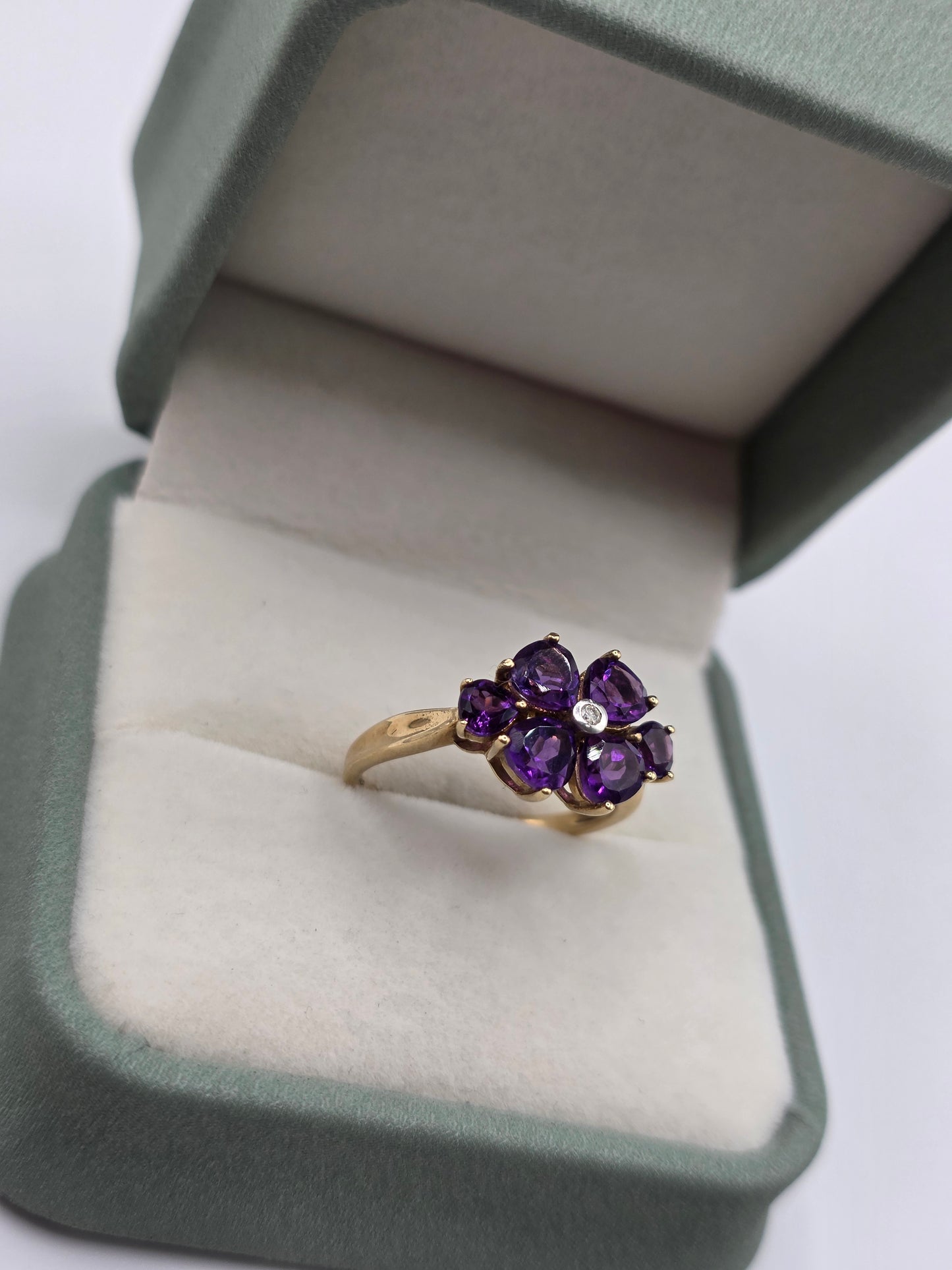 9ct gold amethyst and diamond ring