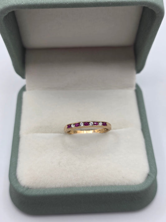 9ct gold ruby and cz ring